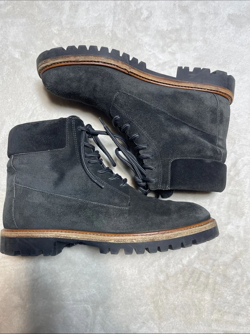 Vince Black Suede Lug Sole Ankle Boots Size 8 Women’s